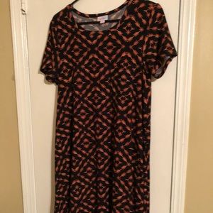 Lularoe Carly M arrow design!